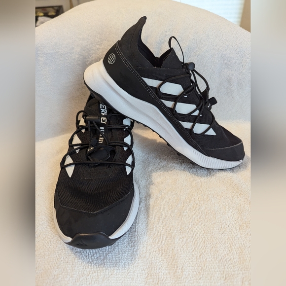 Youth Adidas Sneakers - Picture 1 of 7